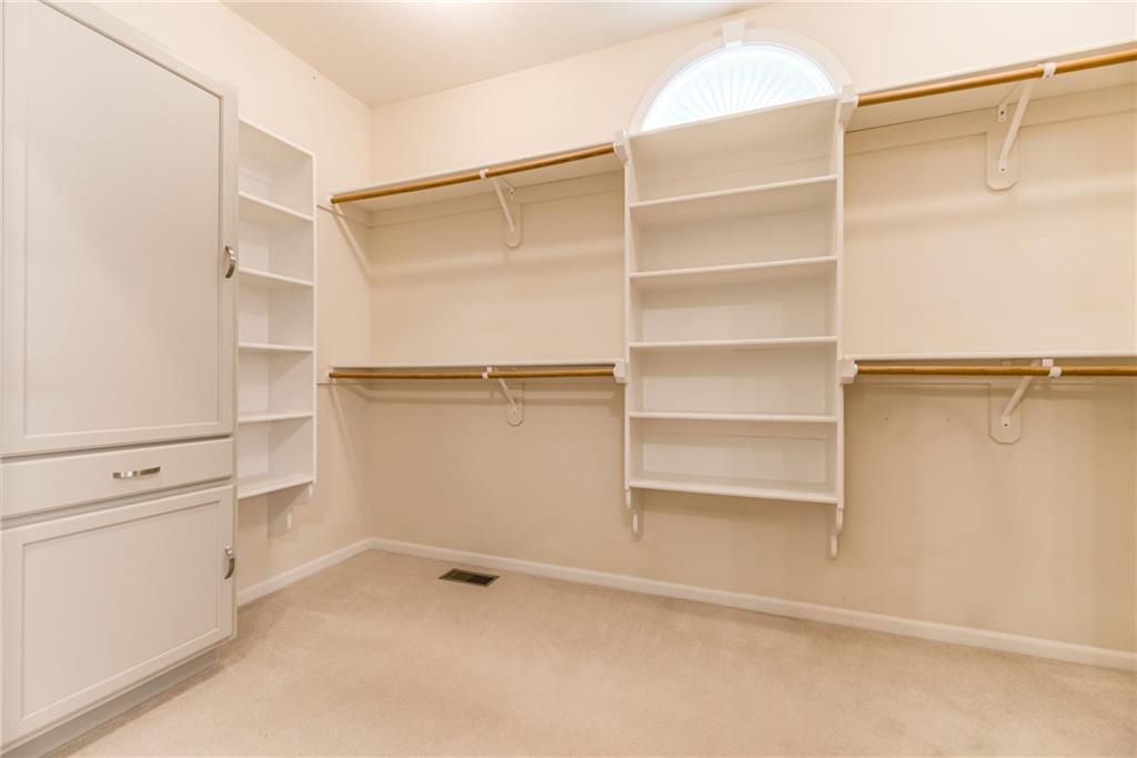 16509 W 80th Terrace Property Photo 29