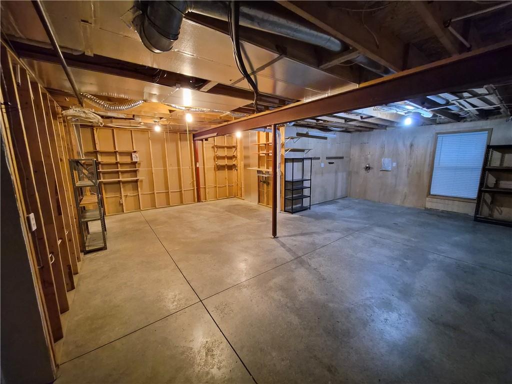 4904 Kelsey Court Property Photo 4