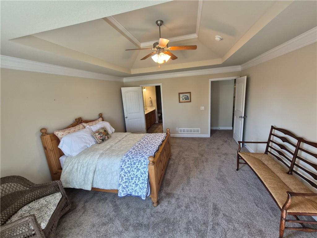 4904 Kelsey Court Property Photo 6