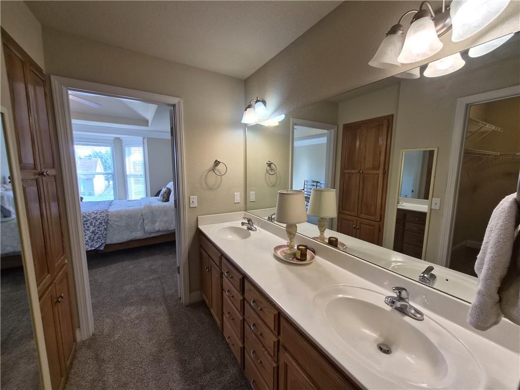 4904 Kelsey Court Property Photo 9