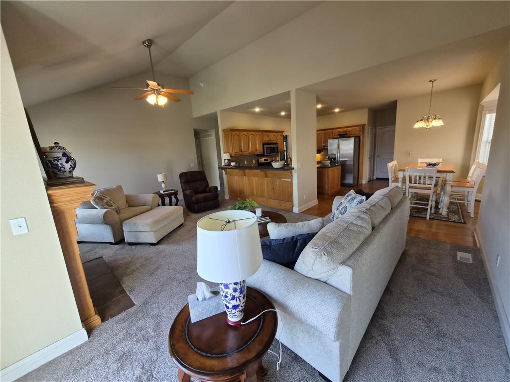4904 Kelsey Court Property Photo 12