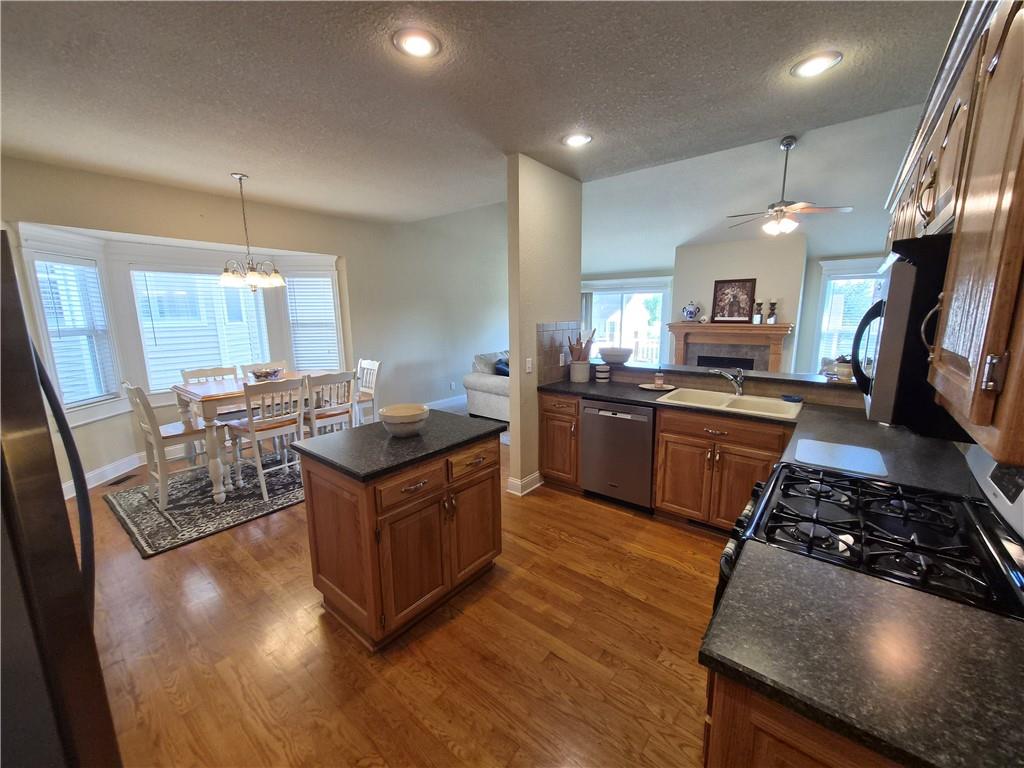 4904 Kelsey Court Property Photo 14
