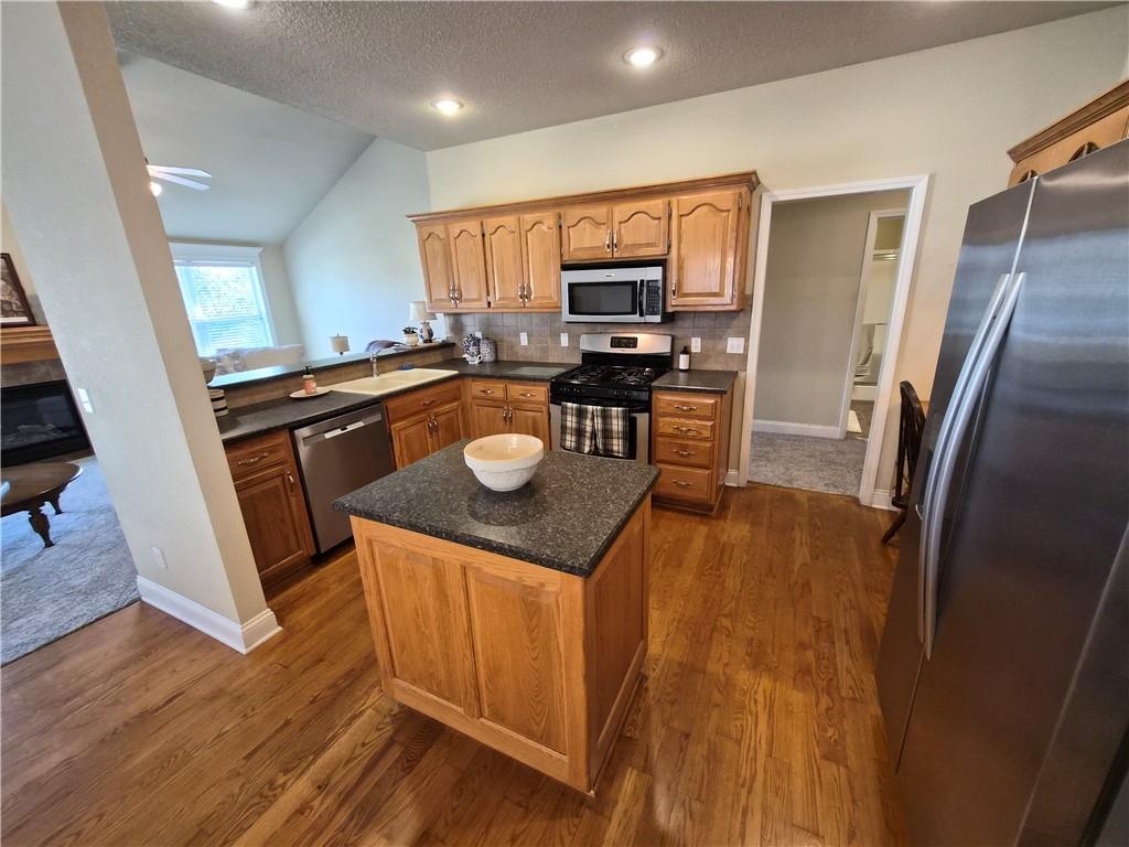 4904 Kelsey Court Property Photo 17