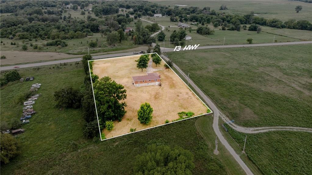 561 Se 13 Highway Property Photo 4