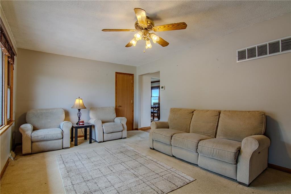 561 Se 13 Highway Property Photo 5