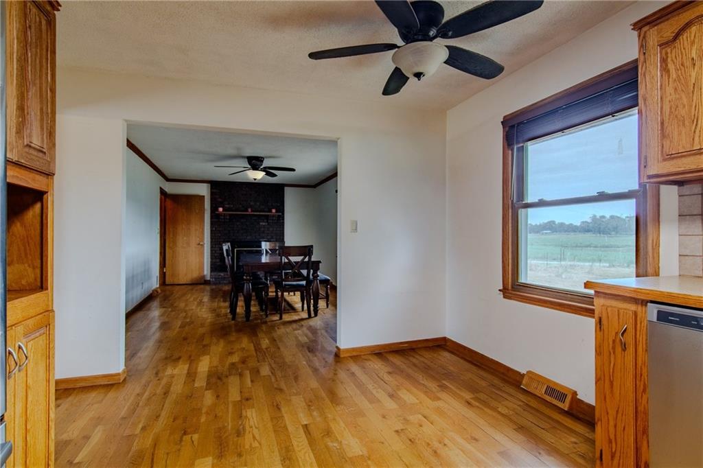 561 Se 13 Highway Property Photo 23