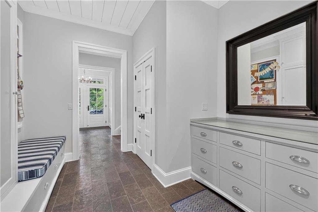 6010 Windsor Drive Property Photo 34