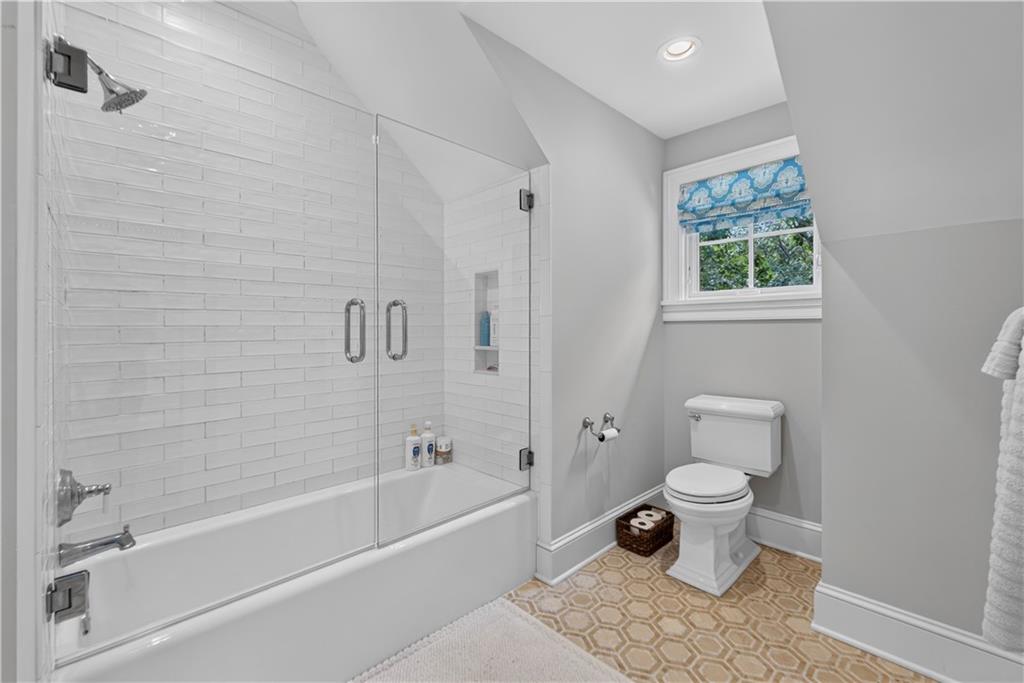 6010 Windsor Drive Property Photo 73