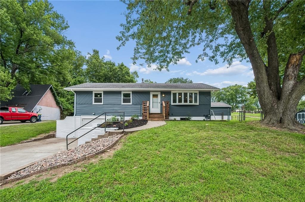 3741 N Brighton Avenue Property Photo 1
