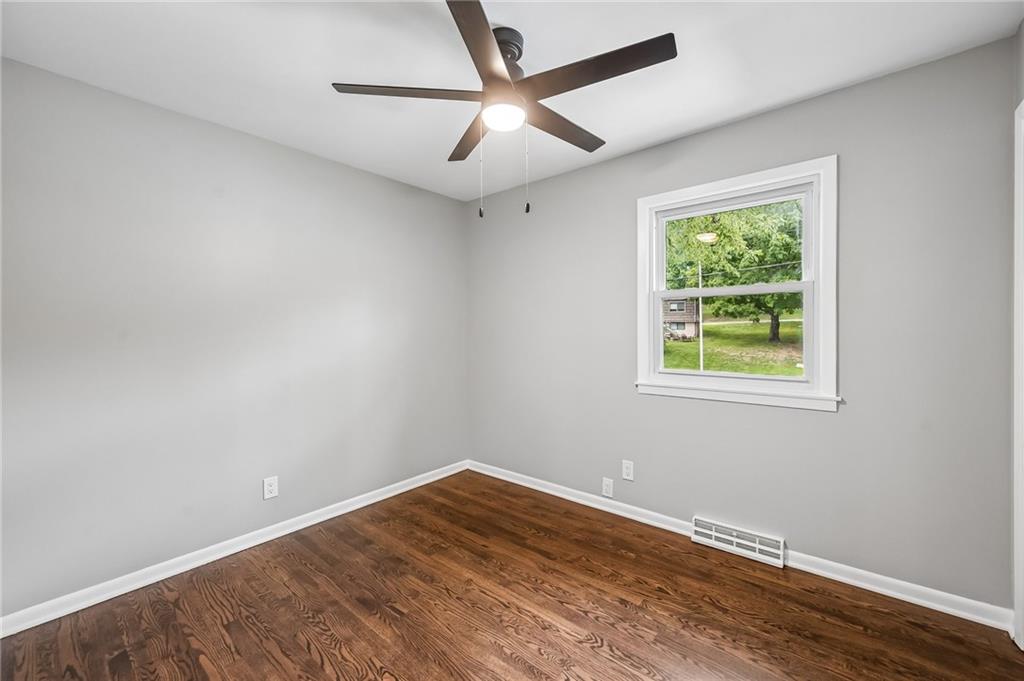 3741 N Brighton Avenue Property Photo 19