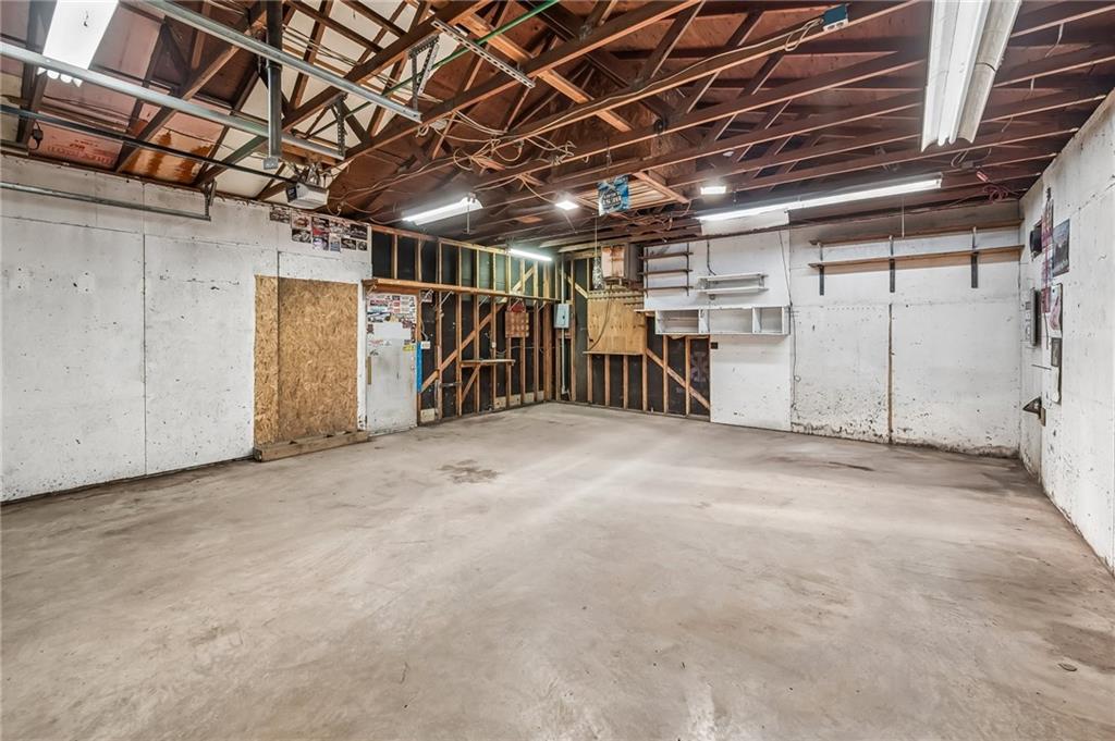 3741 N Brighton Avenue Property Photo 23