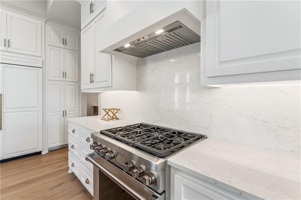 24948 W 98th Place Property Photo 15