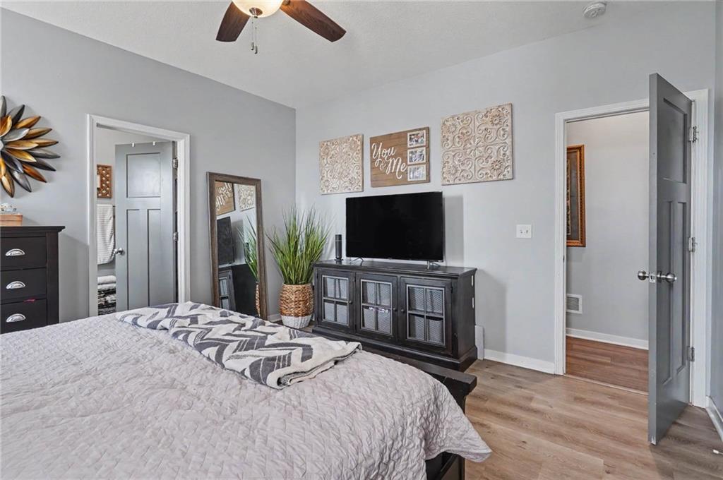 676 E 1375 Road Property Photo 25