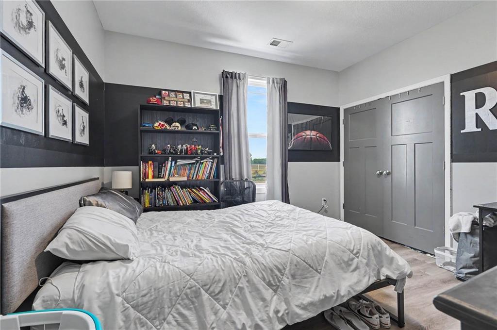 676 E 1375 Road Property Photo 29