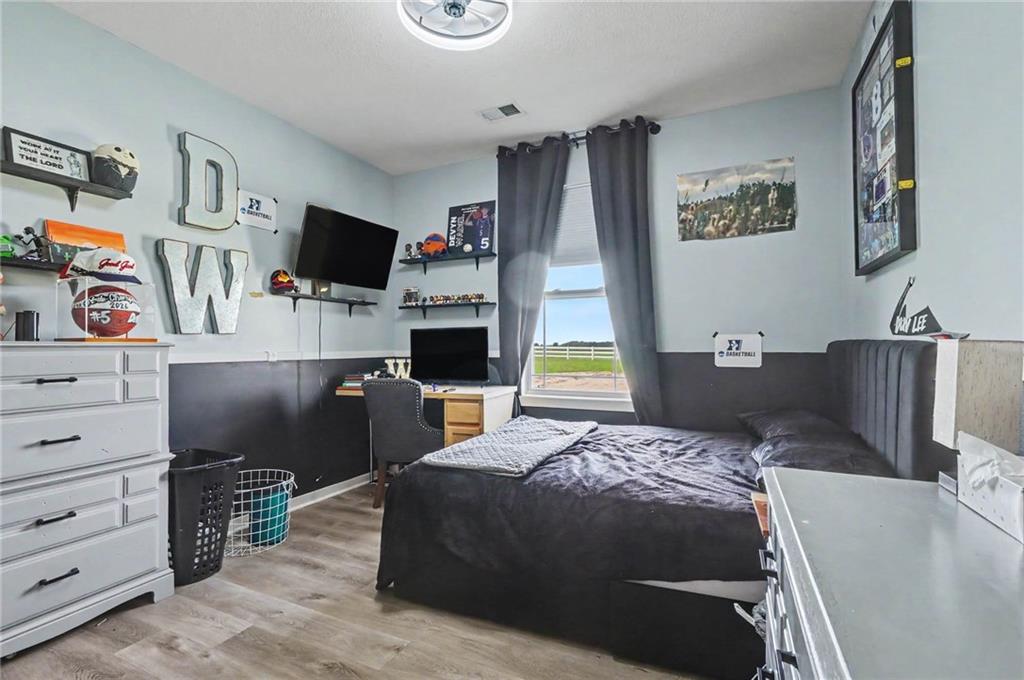 676 E 1375 Road Property Photo 33