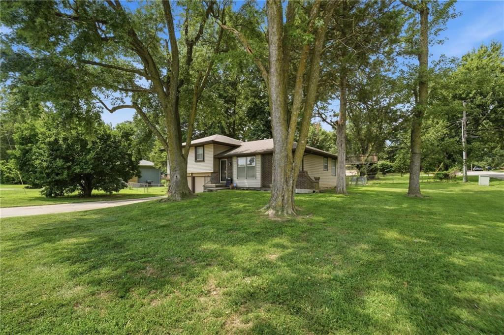 1766 N 64th Terrace Property Photo 3