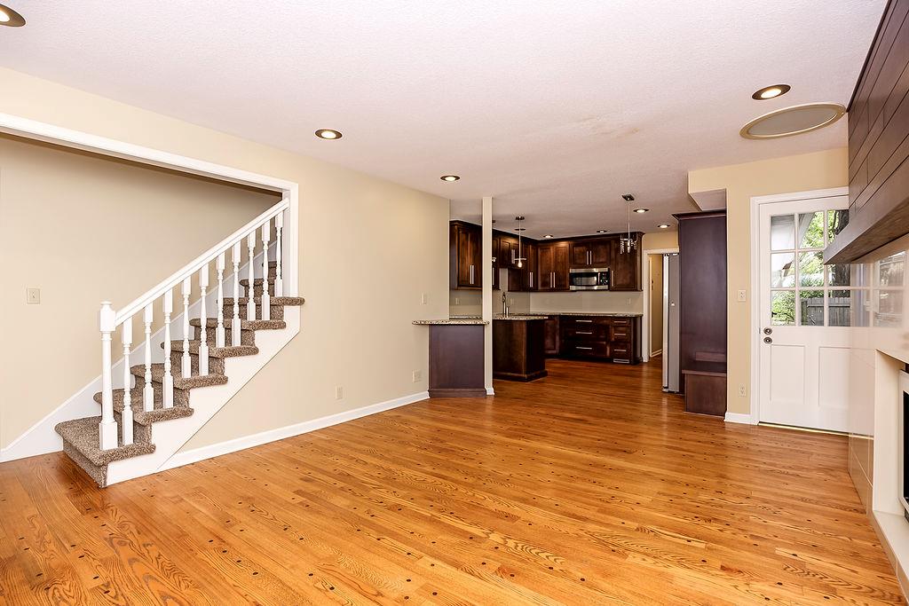 8606 W 88th Street Property Photo 14