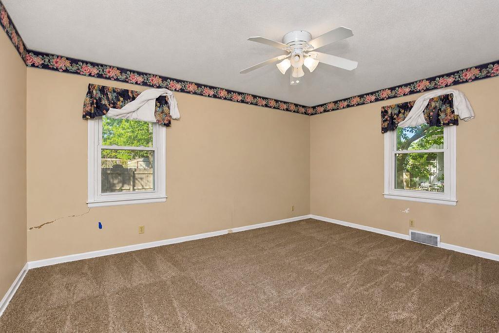 8606 W 88th Street Property Photo 16