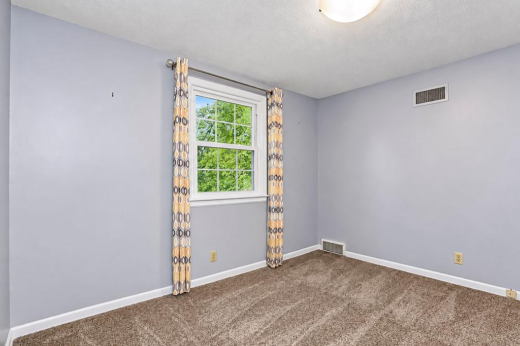 8606 W 88th Street Property Photo 22