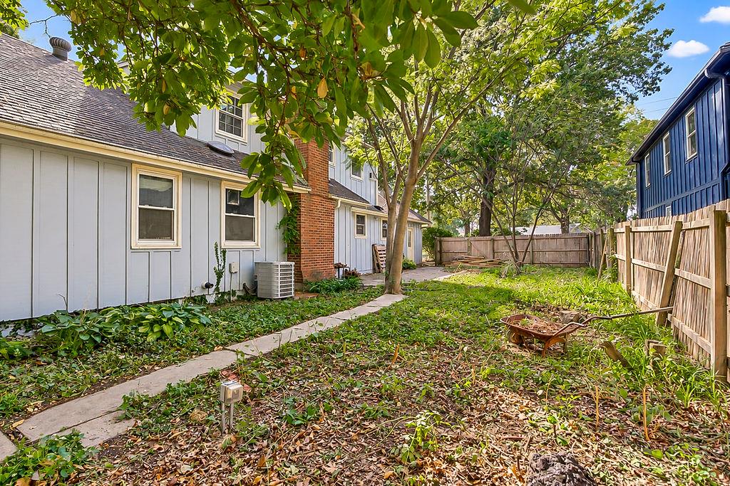 8606 W 88th Street Property Photo 29
