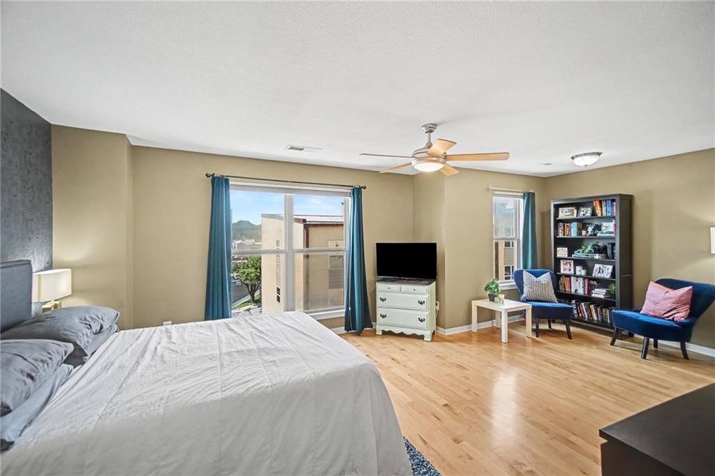 4561 Madison Avenue Property Photo 10