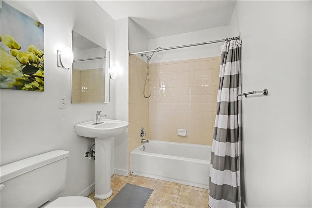 4561 Madison Avenue Property Photo 14