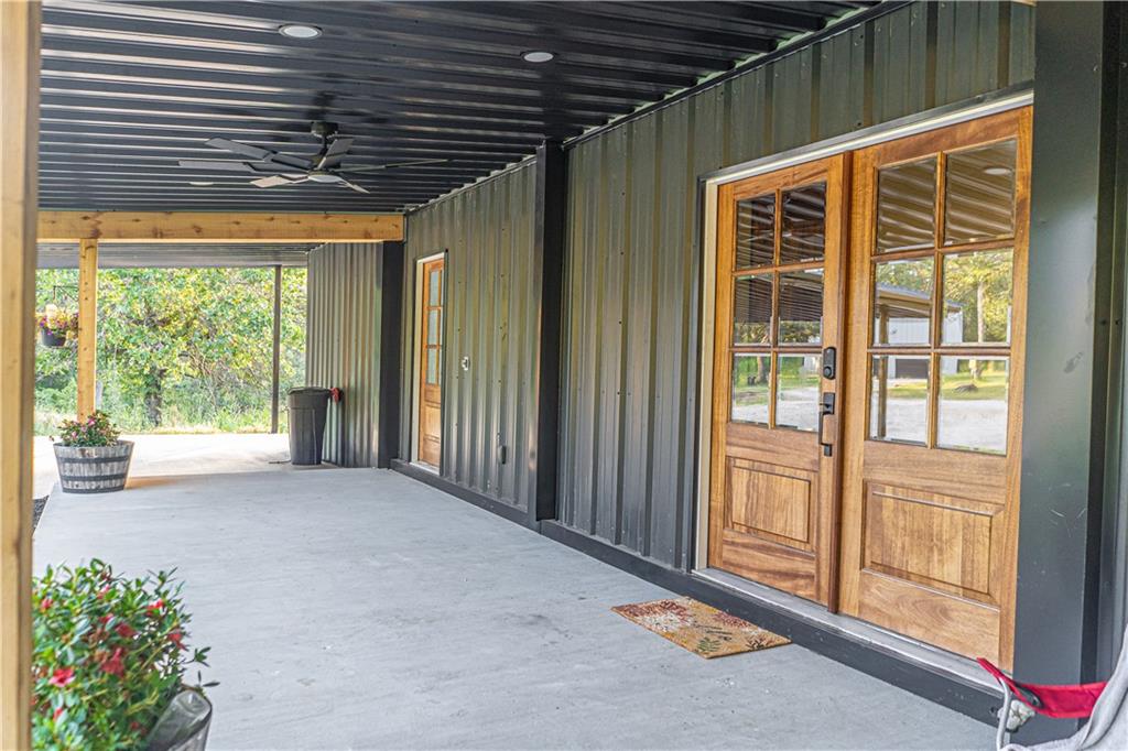 2099 Heritage Road Property Photo 6
