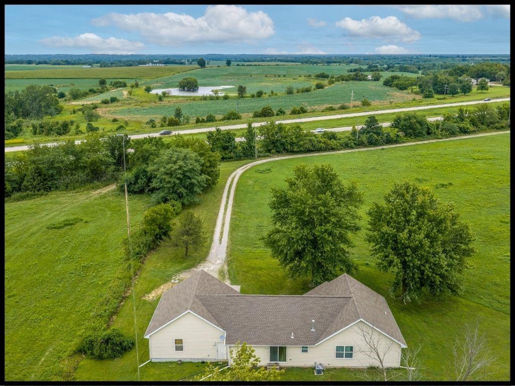560 Ne 115 Road Property Photo 8