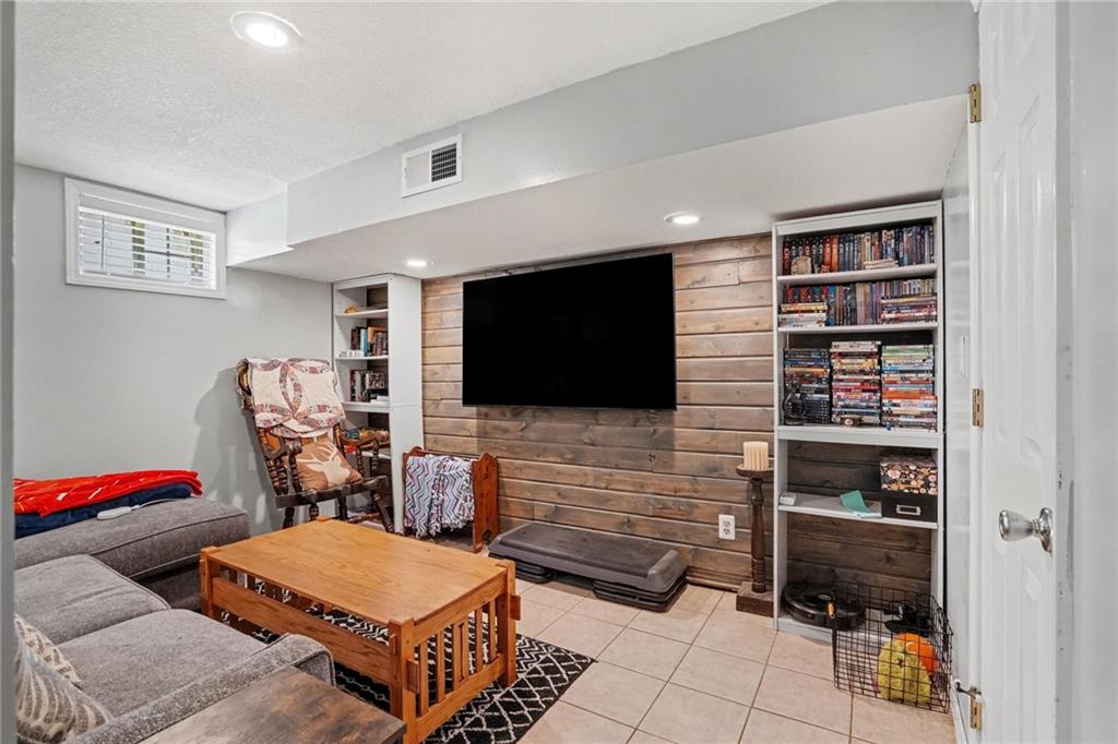 5052 Ne 56th Place Property Photo 17