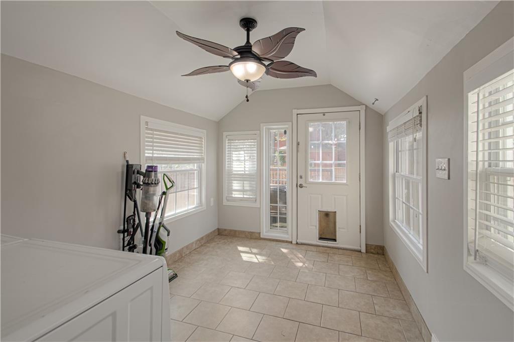 607 Miami Street Property Photo 11