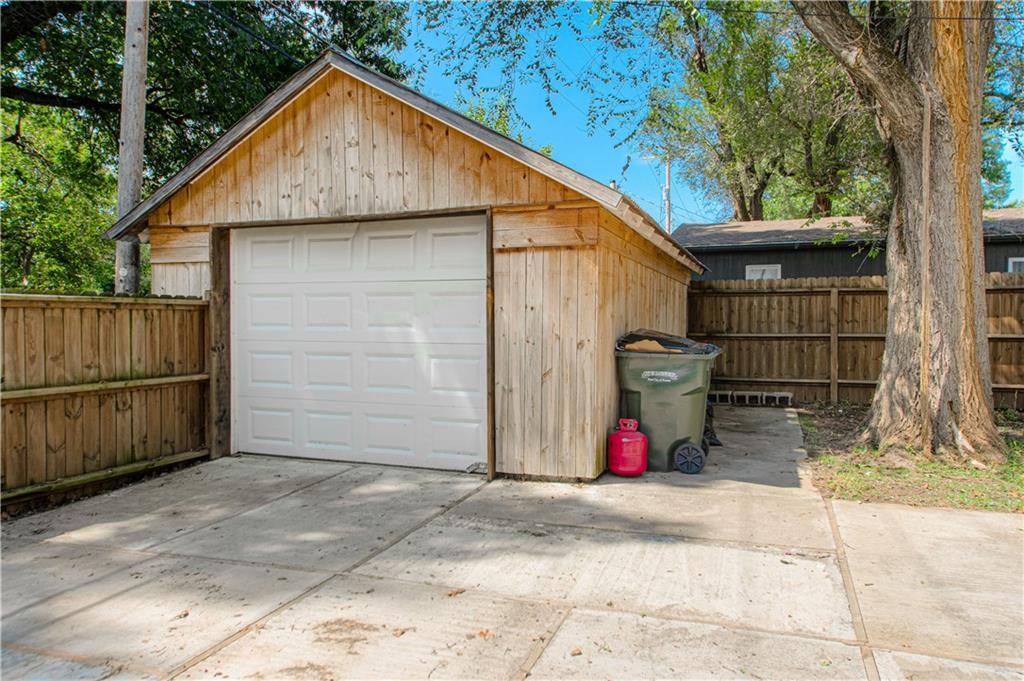 607 Miami Street Property Photo 32