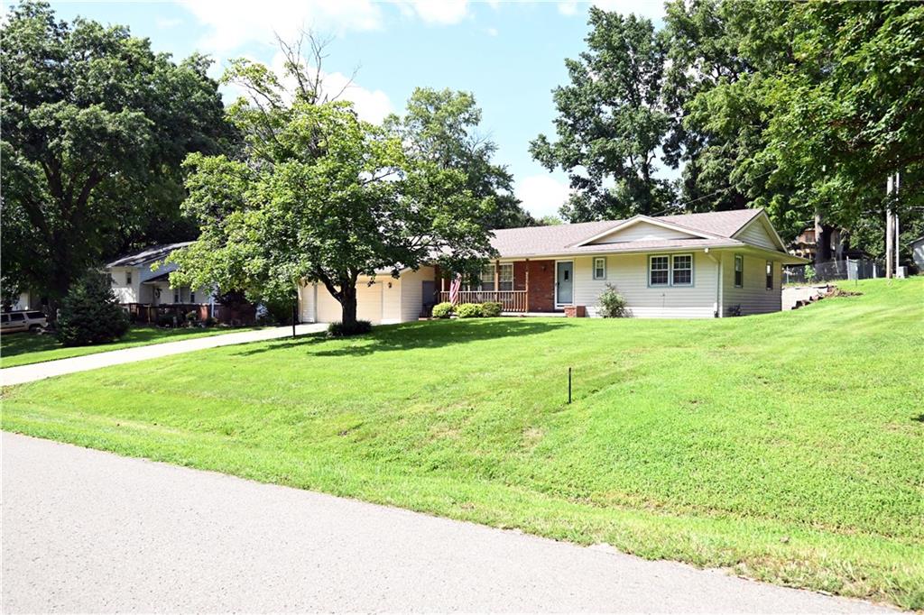 1203 W Price Avenue Property Photo 2