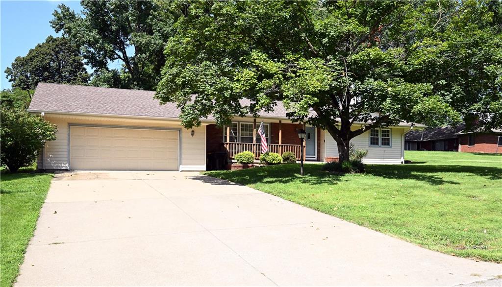 1203 W Price Avenue Property Photo 3