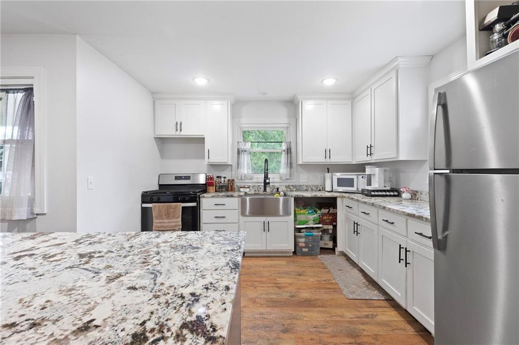 210 Goode Avenue Property Photo 10