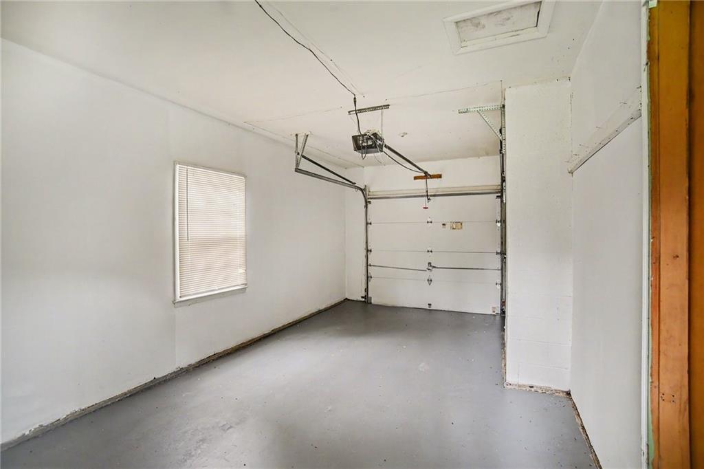 11214 E 53rd Terrace Property Photo 18