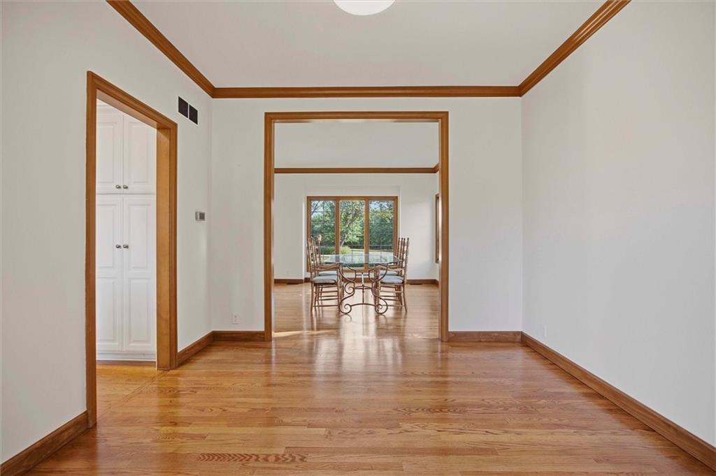 856 E 1150 Road Property Photo 13