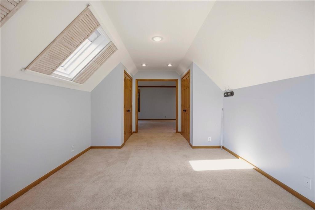 856 E 1150 Road Property Photo 32