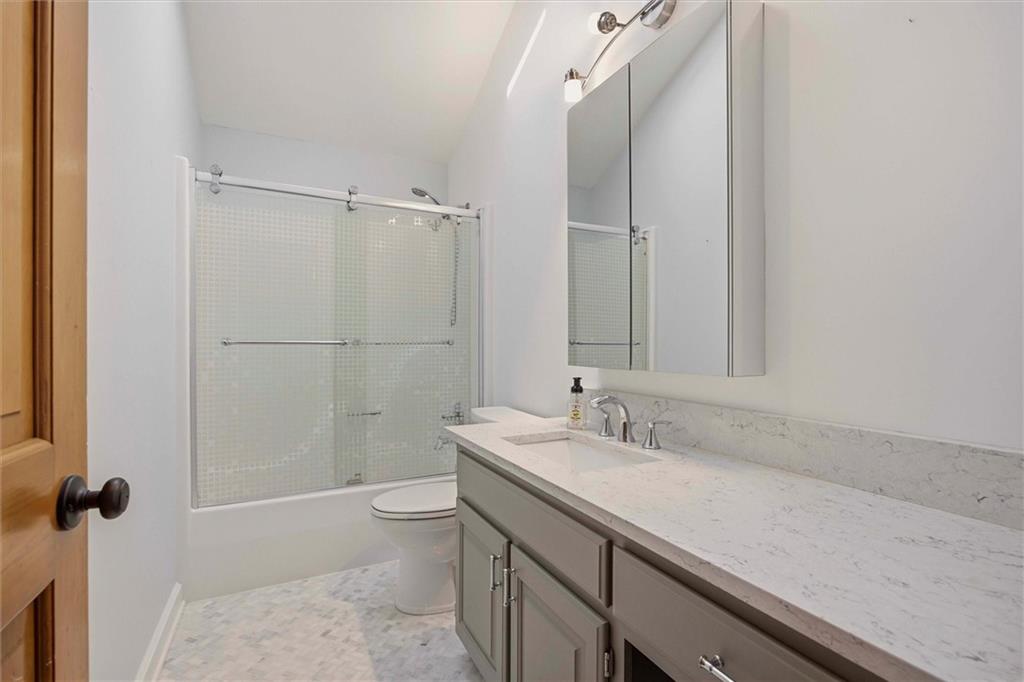 856 E 1150 Road Property Photo 37