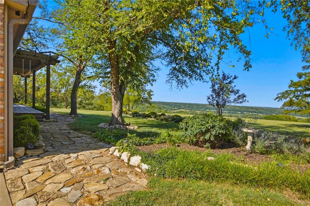 856 E 1150 Road Property Photo 55