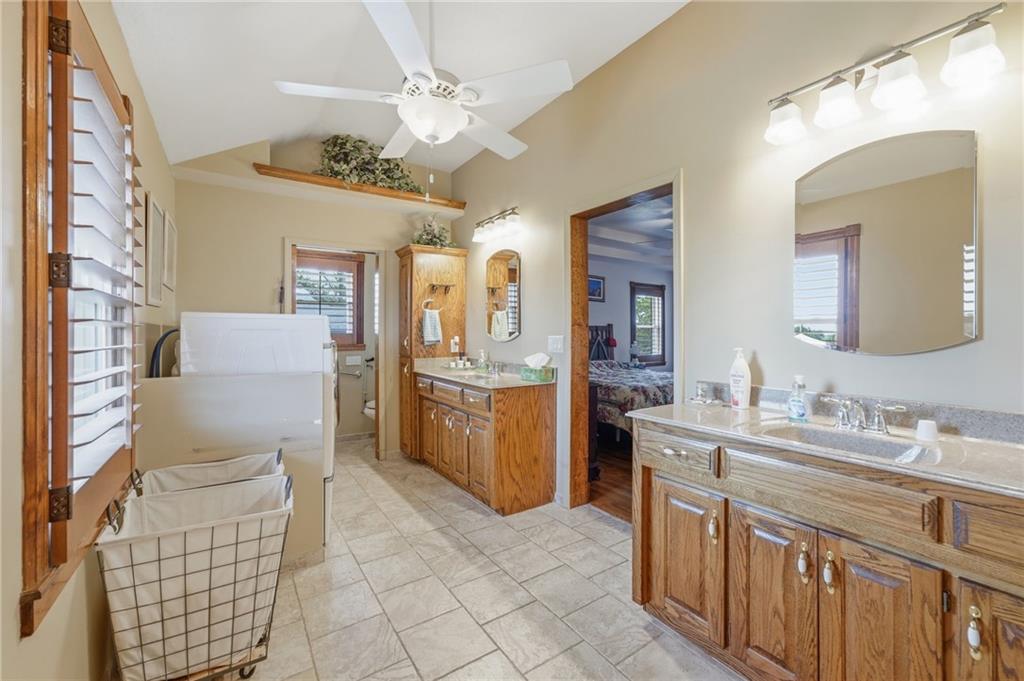 1002 Wright Street Property Photo 16