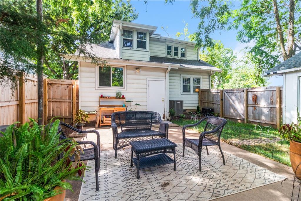 1116 W Maple Avenue Property Photo 20