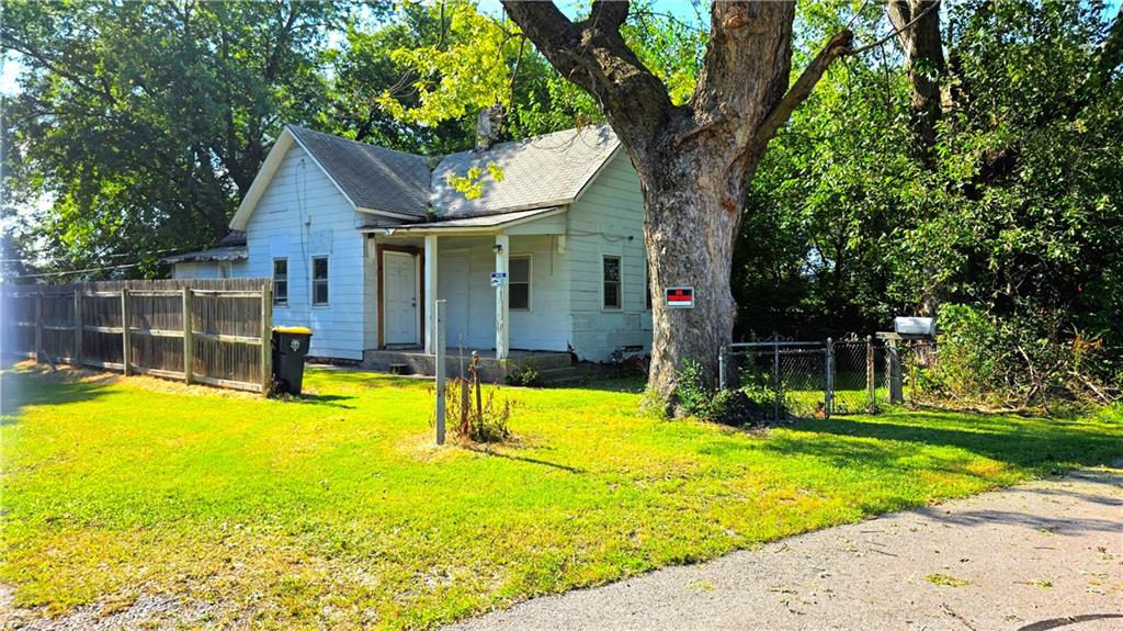 520 N Garland Avenue Property Photo 1