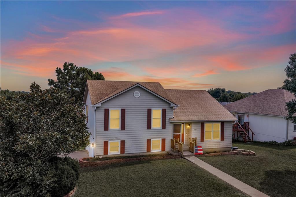 1720 Sunrise Drive Property Photo 3