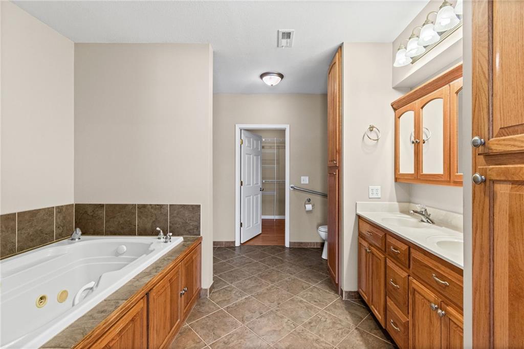 1330 270th Street Property Photo 22