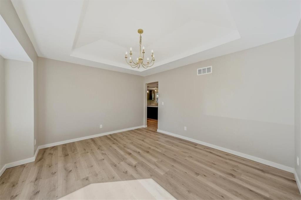 1206 W Lucy Webb Road Property Photo 6