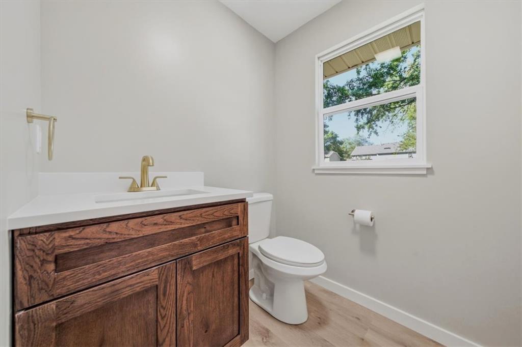 1206 W Lucy Webb Road Property Photo 14