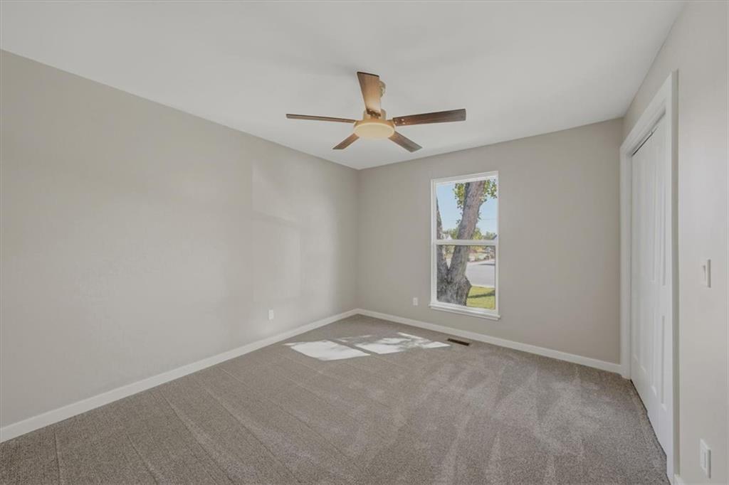 1206 W Lucy Webb Road Property Photo 15