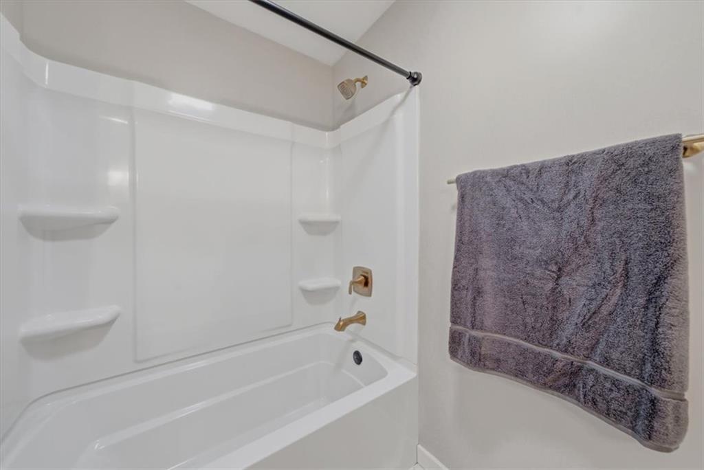 1206 W Lucy Webb Road Property Photo 17