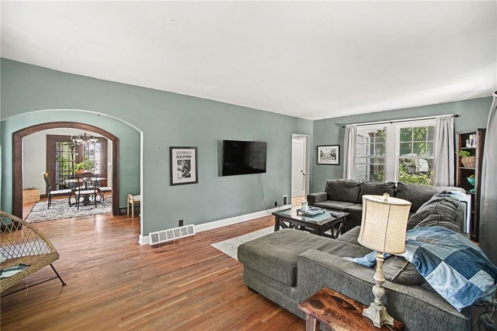 508 Broad Street Property Photo 9