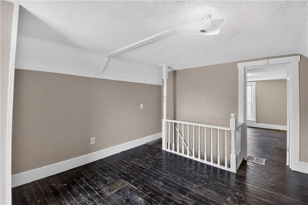 515 E Kansas Avenue Property Photo 5